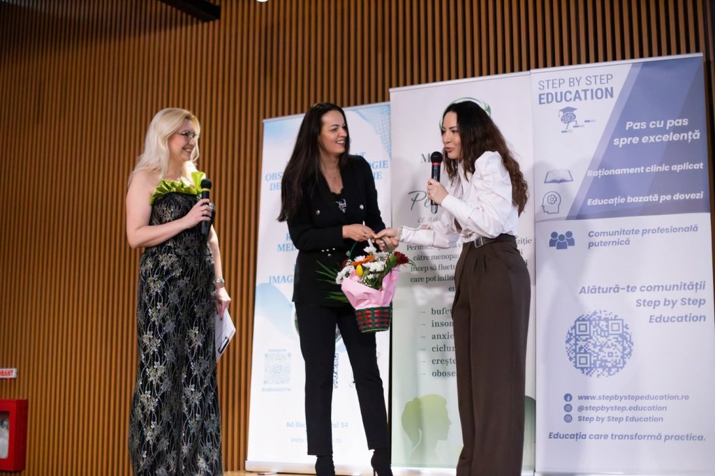Invitata specială Alexandra Dobre pe scena Menopauza 360°, alături de Izabela Marinescu, moderatorul ediției II.